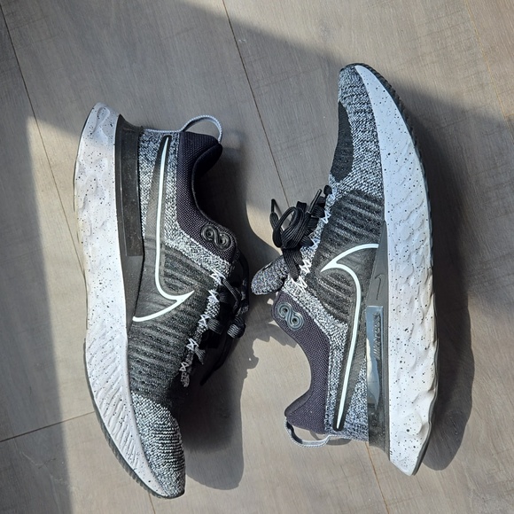 Nike React running - Picture 1 of 4